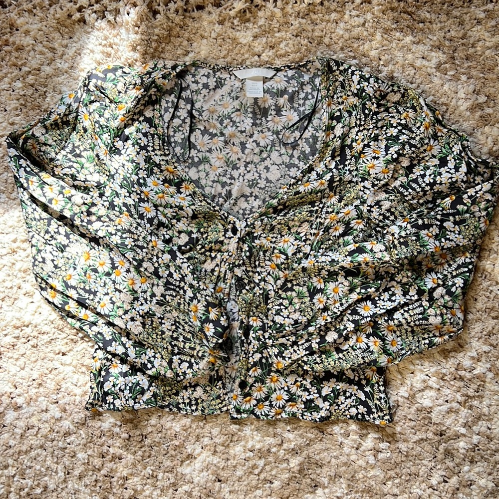 H&M Floral Blouse, long sleeve, size small, silky and lightweight, cropped fit